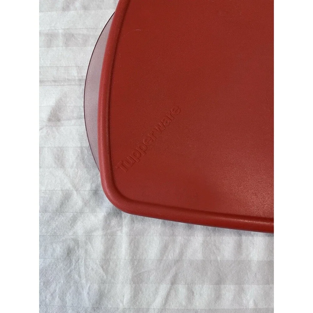Vintage Tupperware Rock n Serve 3381A-2.  6 Cups Rectangular Lidded Container.